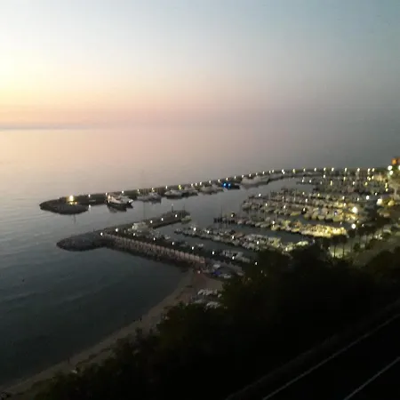 Alojamento de Acomodação e Pequeno-almoço Nido Sul Mare