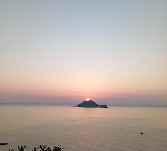 Nido Sul Mare Alojamento de Acomodação e Pequeno-almoço Alassio